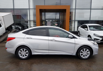 Подержанный автомобиль Hyundai Solaris Sedan 2011 года (4 фото)