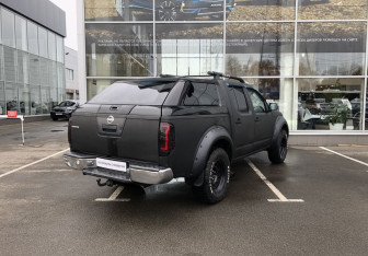 Подержанный автомобиль Nissan Navara (Frontier) 2006 года (7 фото)
