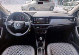 Подержанный автомобиль Skoda Rapid Liftback 2020 года (14 фото)