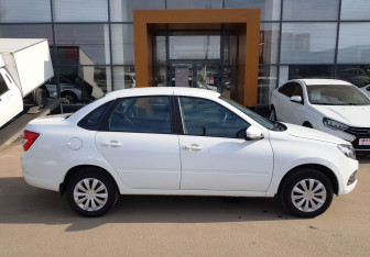 Подержанный автомобиль LADA (ВАЗ) Granta Sedan 2023 года (4 фото)