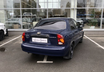 Подержанный автомобиль Chevrolet Lanos 2008 года (7 фото)
