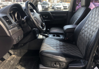 Подержанный автомобиль Mitsubishi Pajero 2008 года (9 фото)
