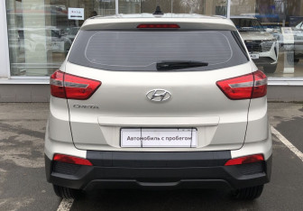 Подержанный автомобиль Hyundai Creta 2018 года (6 фото)