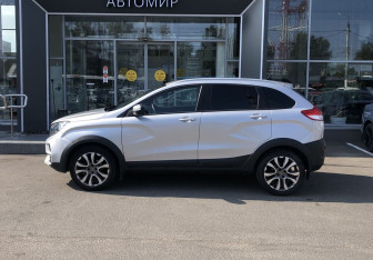 Подержанный автомобиль LADA (ВАЗ) XRAY 2019 года (8 фото)