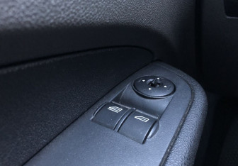 Подержанный автомобиль Ford Focus Hatchback 2008 года (12 фото)