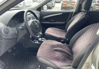 Подержанный автомобиль Nissan Almera Sedan 2013 года (9 фото)