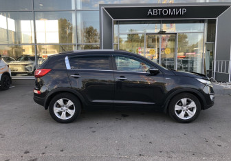 Подержанный автомобиль Kia Sportage 2011 года (8 фото)
