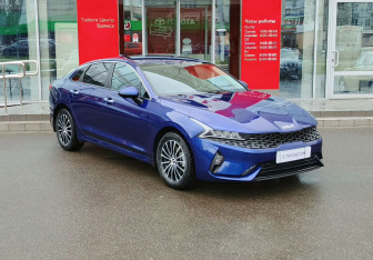 Подержанный автомобиль Kia K5 2022 года (3 фото)