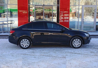 Подержанный автомобиль Chevrolet Cruze Sedan 2011 года (4 фото)