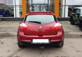 Подержанный автомобиль Renault Megane Hatchback 2014 года (6 фото)