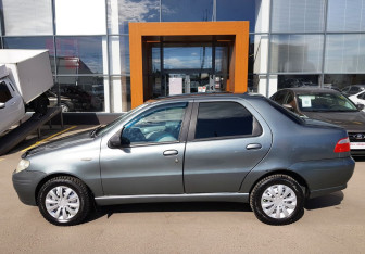 Подержанный автомобиль Fiat Albea 2008 года (8 фото)