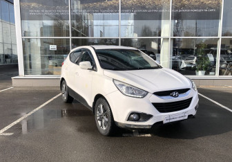 Подержанный автомобиль Hyundai ix35 2014 года (3 фото)