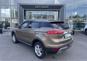 Подержанный автомобиль Geely Atlas 2020 года (7 фото)