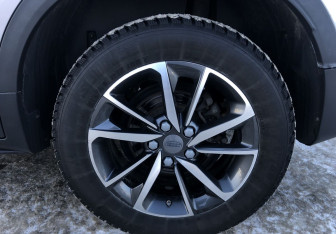 Подержанный автомобиль Geely Coolray 2020 года (17 фото)