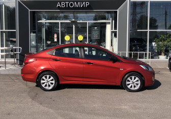 Подержанный автомобиль Hyundai Solaris Sedan 2011 года (4 фото)