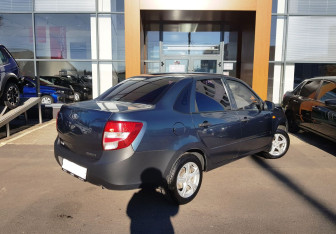 Подержанный автомобиль LADA (ВАЗ) Granta Sedan 2013 года (5 фото)