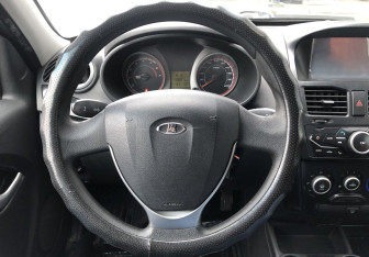 Подержанный автомобиль LADA (ВАЗ) Kalina Wagon 2015 года (12 фото)