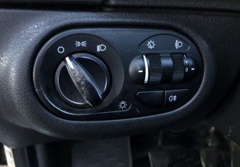 Подержанный автомобиль LADA (ВАЗ) Kalina Hatchback 2013 года (15 фото)