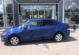 Подержанный автомобиль Volkswagen Polo Sedan 2018 года (8 фото)