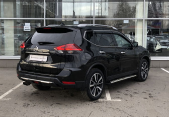 Подержанный автомобиль Nissan X-Trail 2019 года (5 фото)