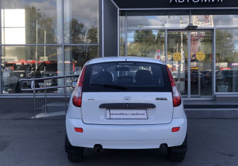 Подержанный автомобиль LADA (ВАЗ) Kalina Hatchback 2013 года (6 фото)