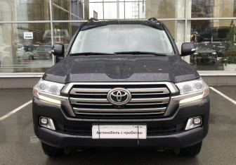 Подержанный автомобиль Toyota Land Cruiser Suv 2020 года (2 фото)