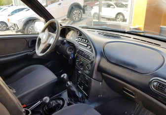 Подержанный автомобиль Chevrolet Niva 2017 года (9 фото)