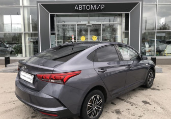 Подержанный автомобиль Hyundai Solaris Sedan 2021 года (5 фото)