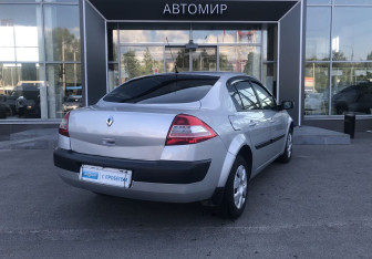 Подержанный автомобиль Renault Megane Sedan 2006 года (5 фото)