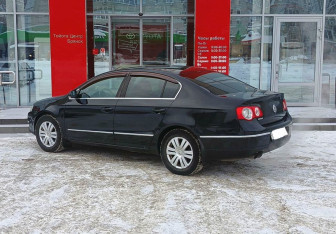 Подержанный автомобиль Volkswagen Passat Sedan 2006 года (7 фото)