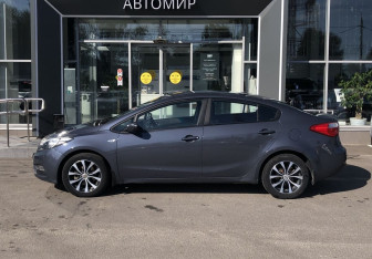 Подержанный автомобиль Kia Cerato Sedan 2014 года (8 фото)