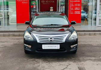 Подержанный автомобиль Nissan Teana 2014 года (2 фото)