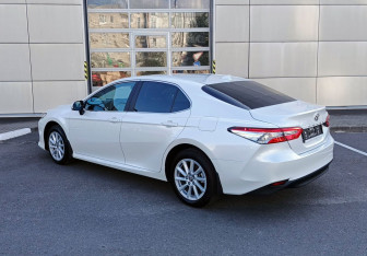 Новый Toyota Camry Sedan 2021 (7 фото)