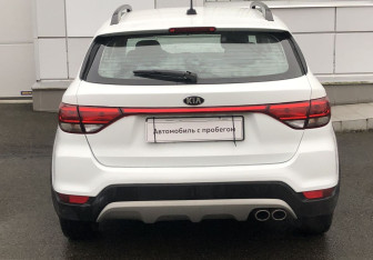 Подержанный автомобиль Kia Rio Hatchback 2017 года (6 фото)