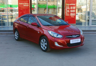 Подержанный автомобиль Hyundai Solaris Sedan 2012 года (3 фото)