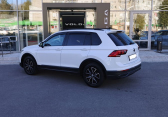 Подержанный автомобиль Volkswagen Tiguan 2021 года (7 фото)