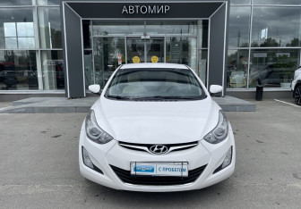 Подержанный автомобиль Hyundai Elantra Sedan 2014 года (2 фото)