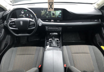 Подержанный автомобиль FAW Bestune B70 2023 года (10 фото)