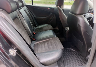 Подержанный автомобиль Volkswagen Passat Sedan 2006 года (15 фото)