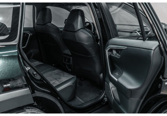 Новый Toyota RAV4 2025 (10 фото)