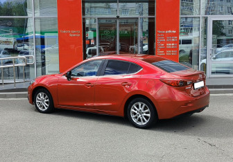 Подержанный автомобиль Mazda 3 Sedan 2013 года (7 фото)