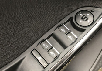 Подержанный автомобиль Ford Focus Sedan 2019 года (13 фото)