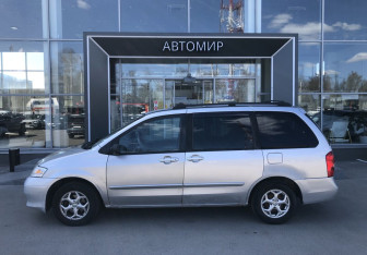 Подержанный автомобиль Mazda MPV 2002 года (8 фото)