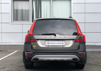 Подержанный автомобиль Volvo XC70 2014 года (6 фото)