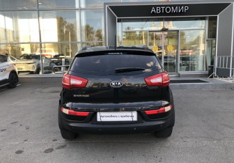 Подержанный автомобиль Kia Sportage 2011 года (6 фото)