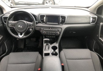 Подержанный автомобиль Kia Sportage 2018 года (10 фото)