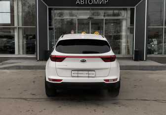 Подержанный автомобиль Kia Sportage 2017 года (6 фото)