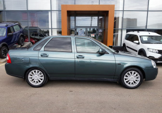 Подержанный автомобиль LADA (ВАЗ) Priora Sedan 2008 года (4 фото)