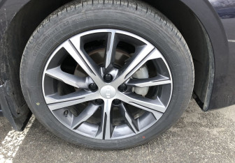 Подержанный автомобиль Geely Emgrand 2023 года (15 фото)