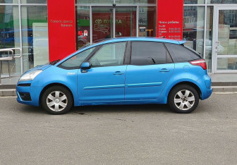Подержанный автомобиль Citroen C4 Picasso 2011 года (8 фото)